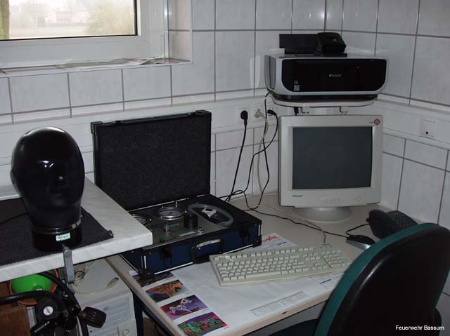 PC-Arbeitsplatz im Atemschutzpflegeraum
